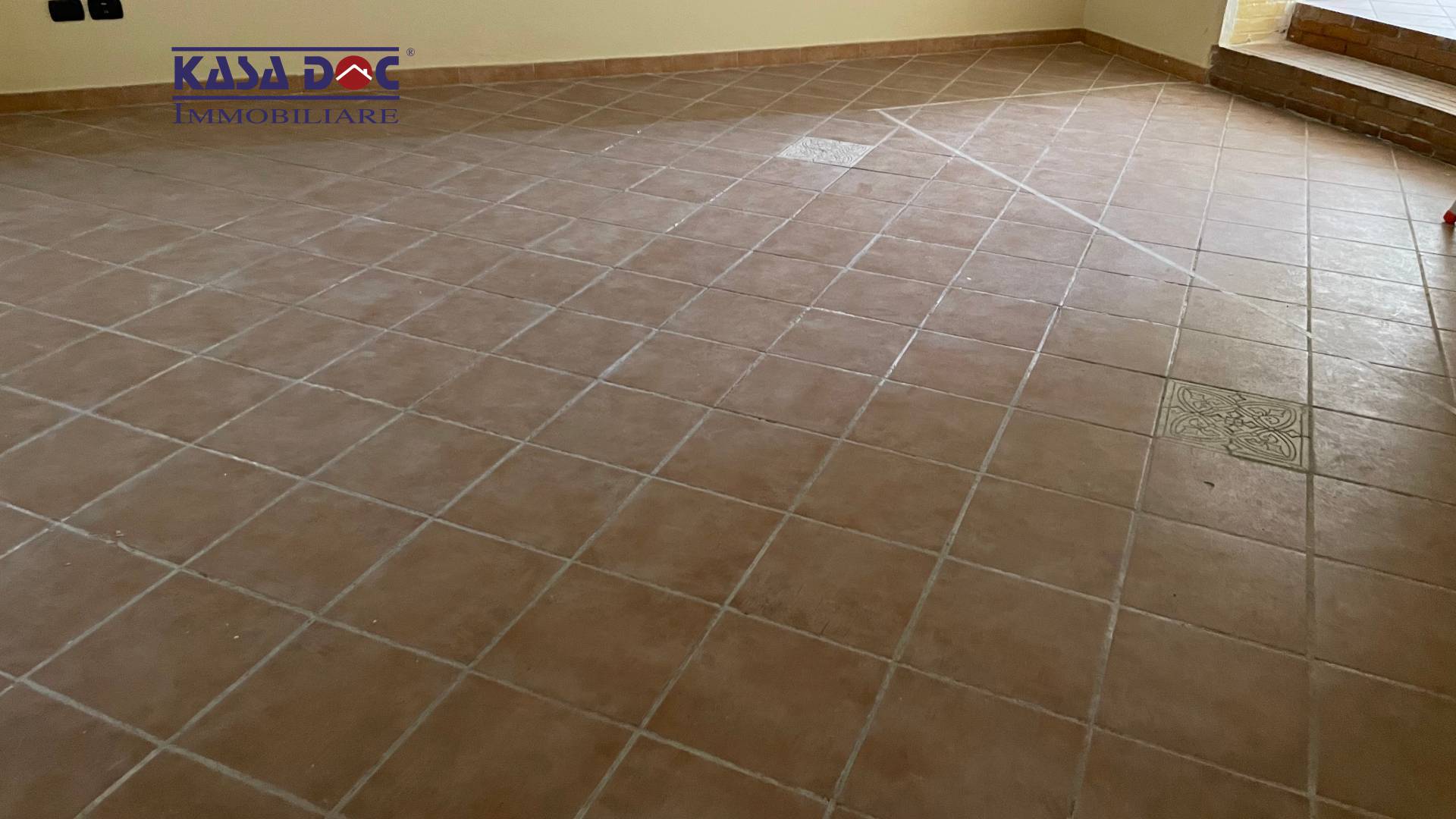 Locale Commerciale in vendita a Catanzaro, CATANZARO CENTRO