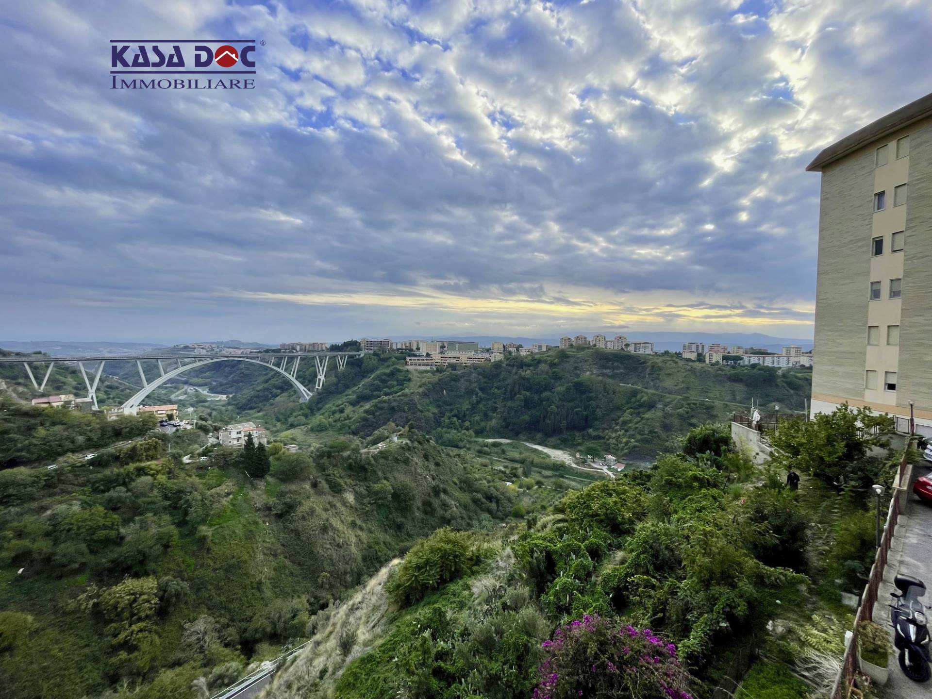 Appartamento in vendita a Catanzaro, Quartiere S. Leonardo