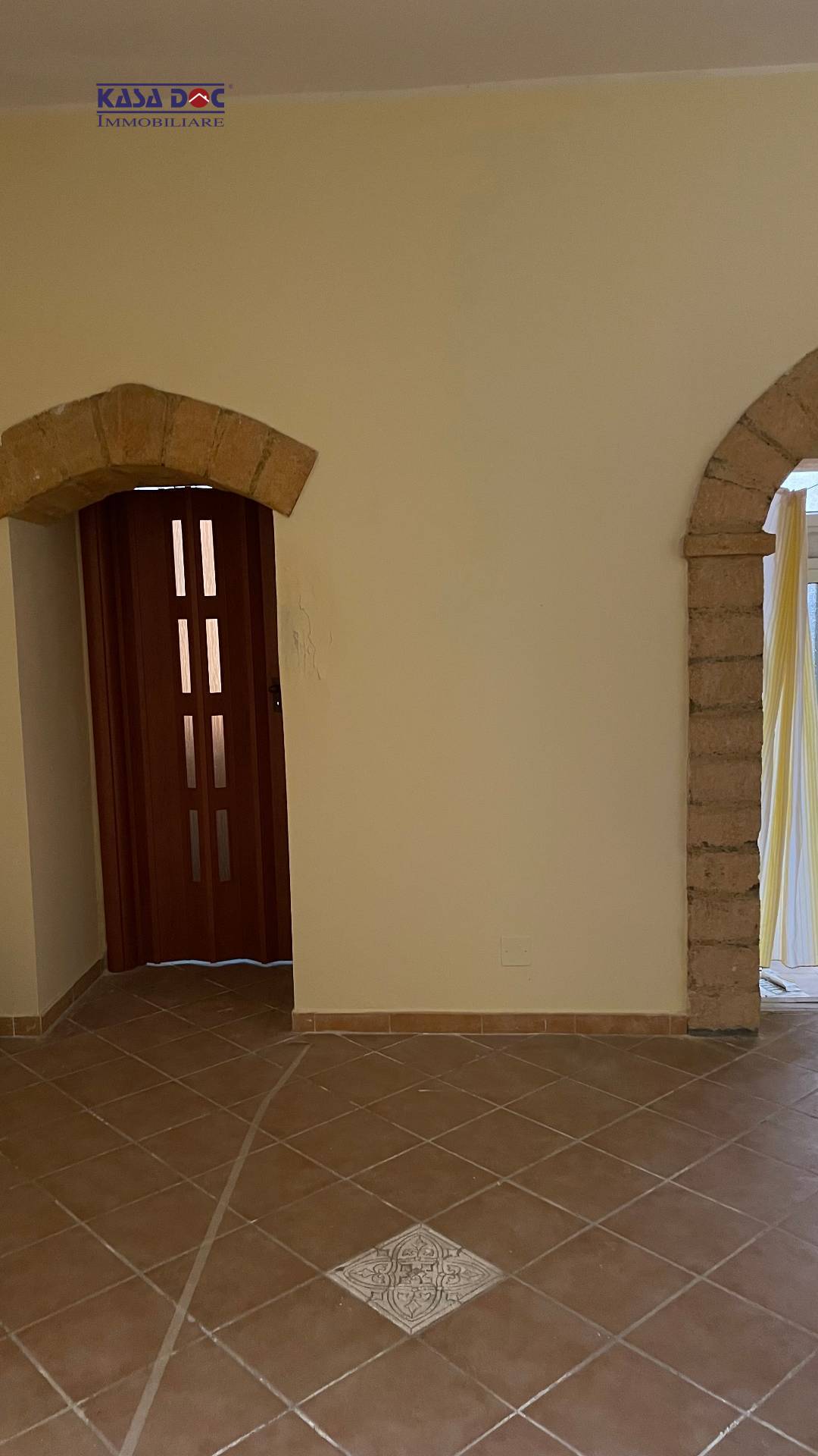 Locale Commerciale in vendita a Catanzaro, CATANZARO CENTRO