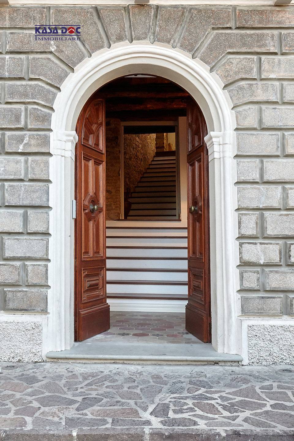 Appartamento in vendita a Amaroni, Centro