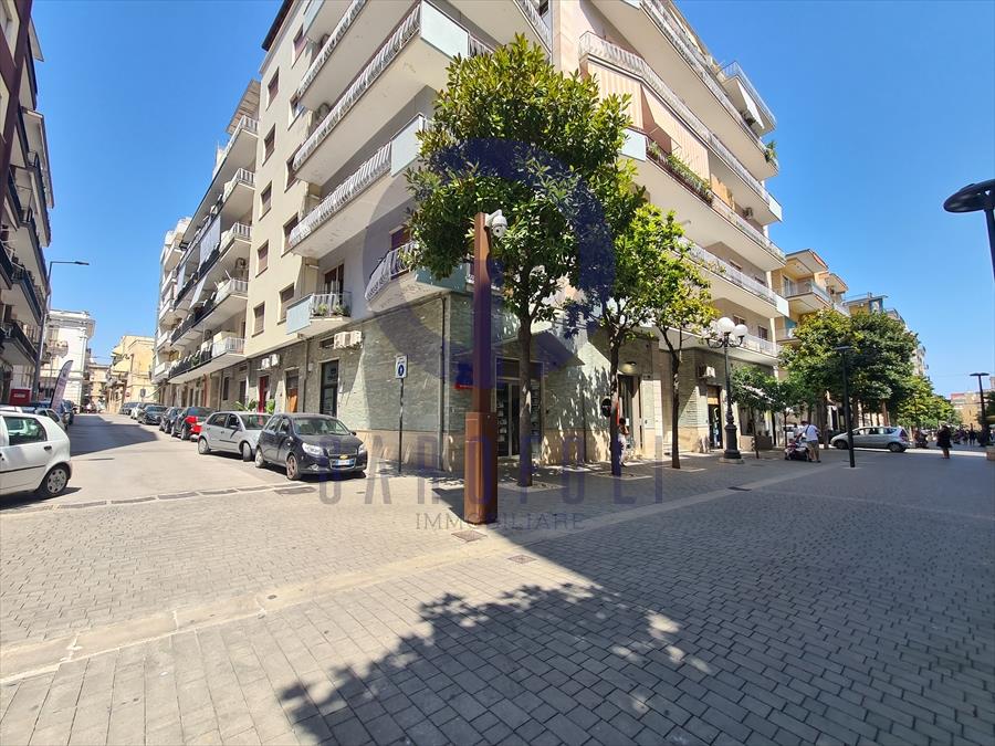 Locale commerciale in affitto in via carlo de trizio 19, Bisceglie