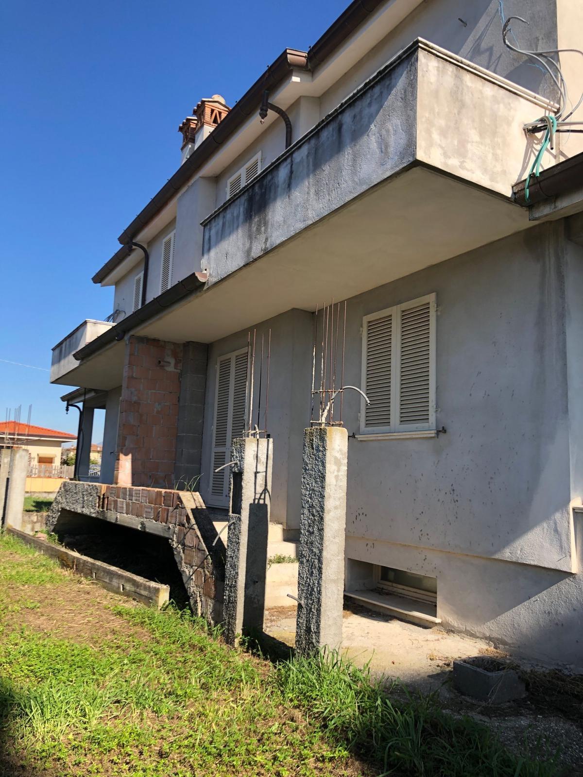 Villa Bifamiliare con giardino, Camaiore capezzano pianore