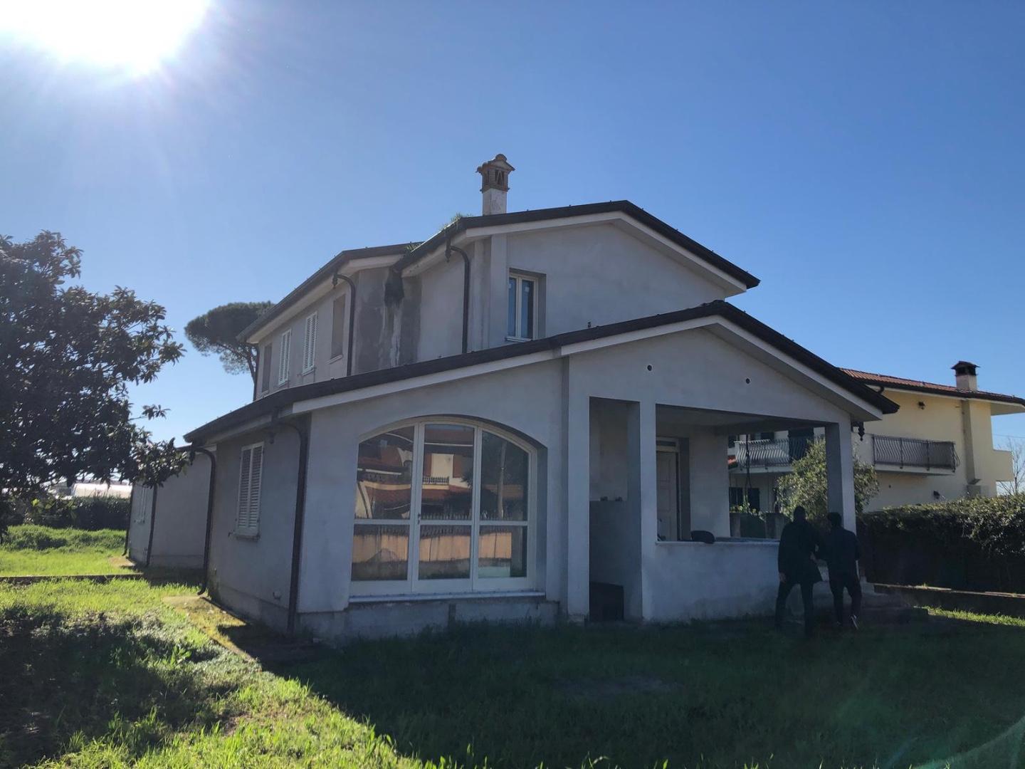 Villa Bifamiliare con giardino, Camaiore capezzano pianore