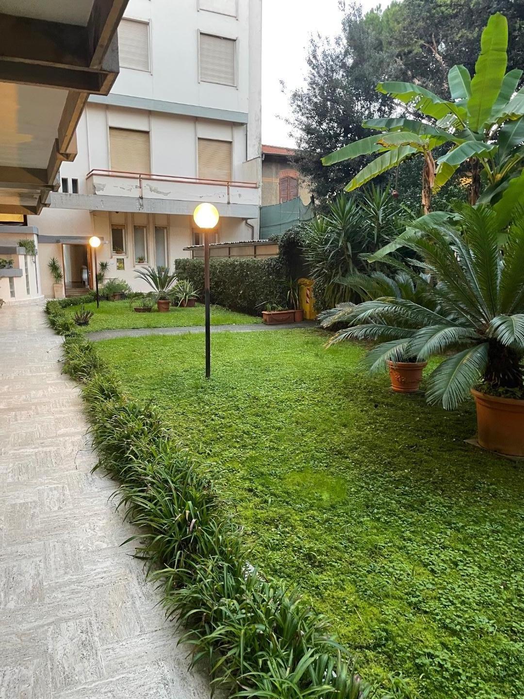 Bilocale arredato in affitto, Viareggio passeggiata