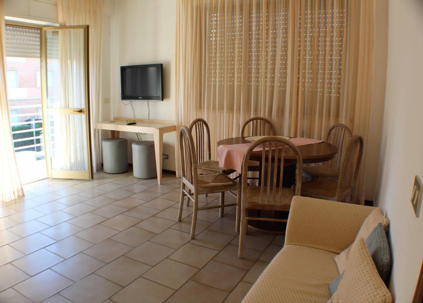 Appartamento arredato in affitto, Camaiore lido di