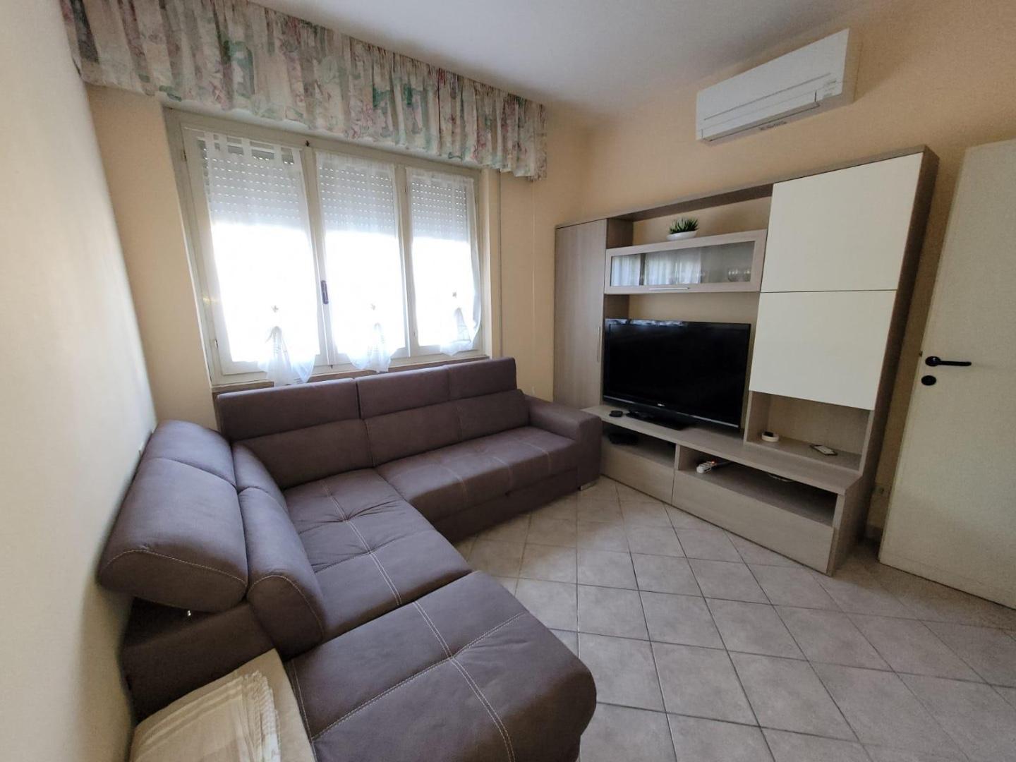 Appartamento arredato in affitto, Camaiore lido di