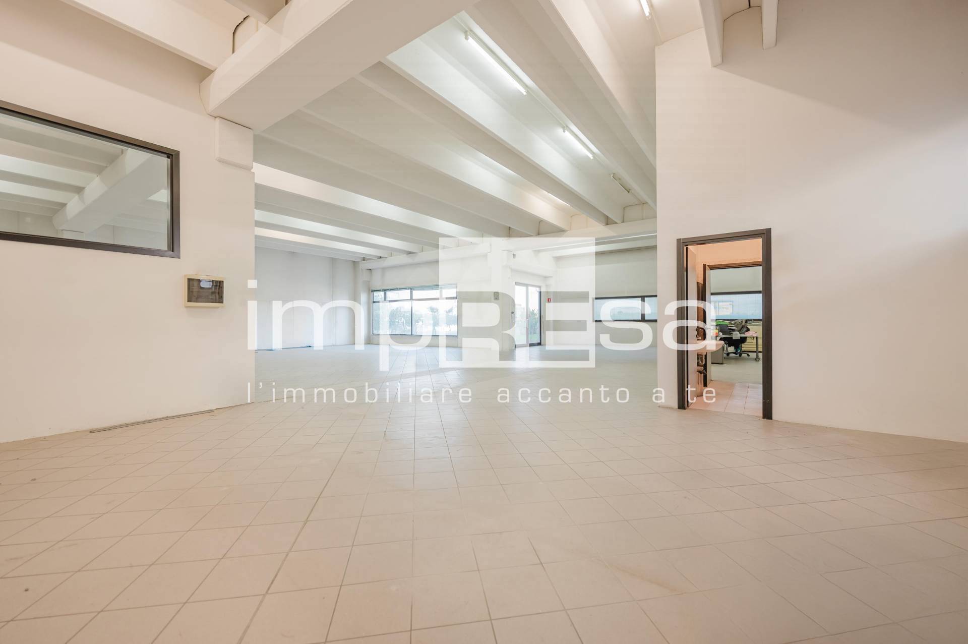 Locale commerciale in vendita a Mogliano Veneto