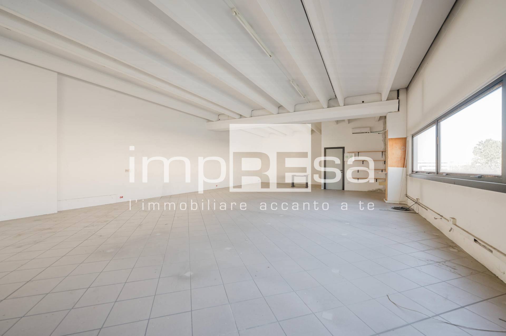 Locale commerciale in affitto a Mogliano Veneto