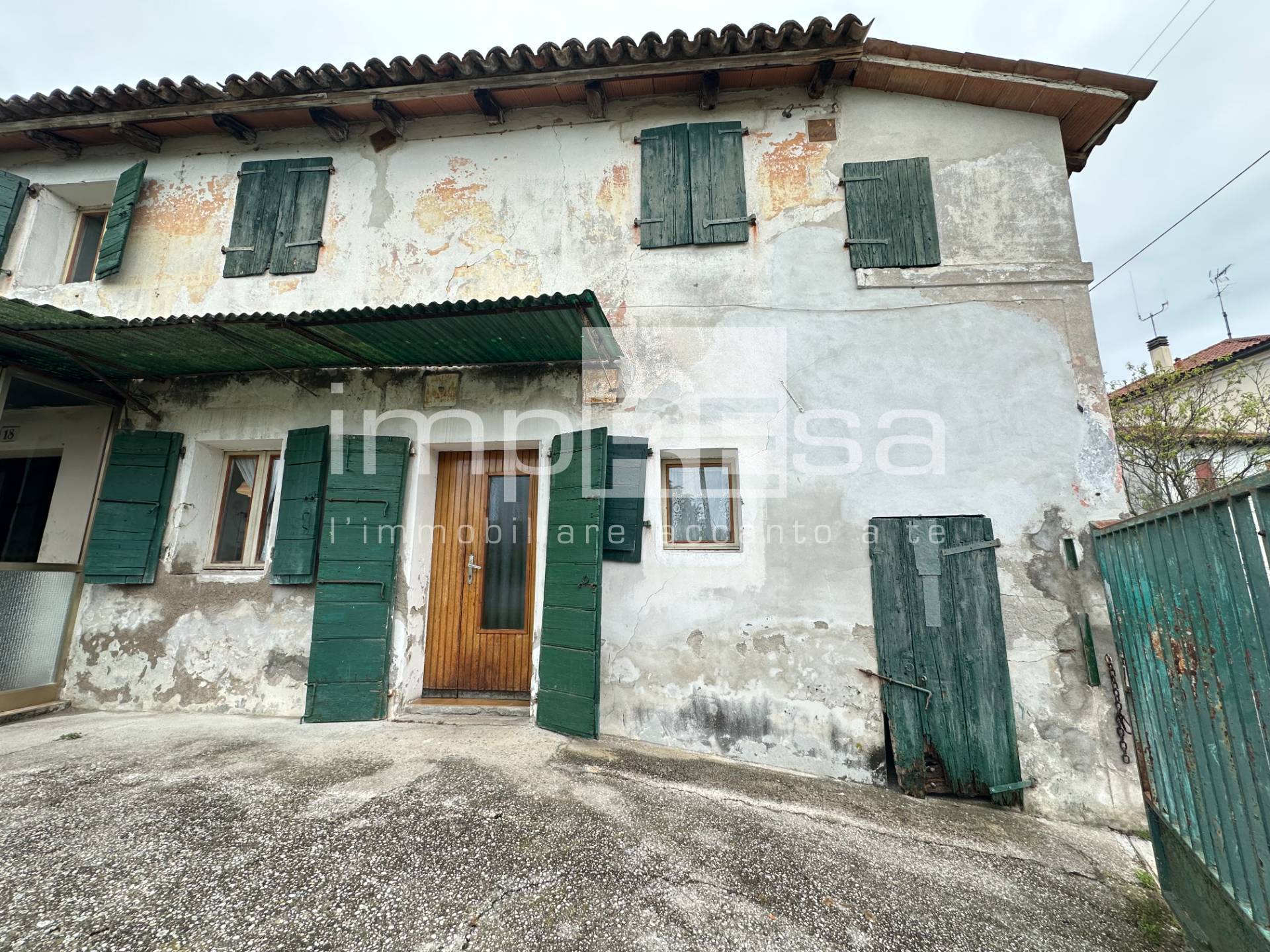 Rustico/Casale in vendita a Treviso, Ghirada