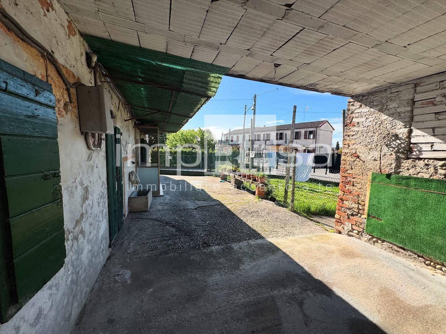 Rustico/Casale in vendita a Treviso, Ghirada