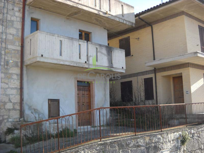 Casa indipendente con terrazzo, Valle Castellana san vito