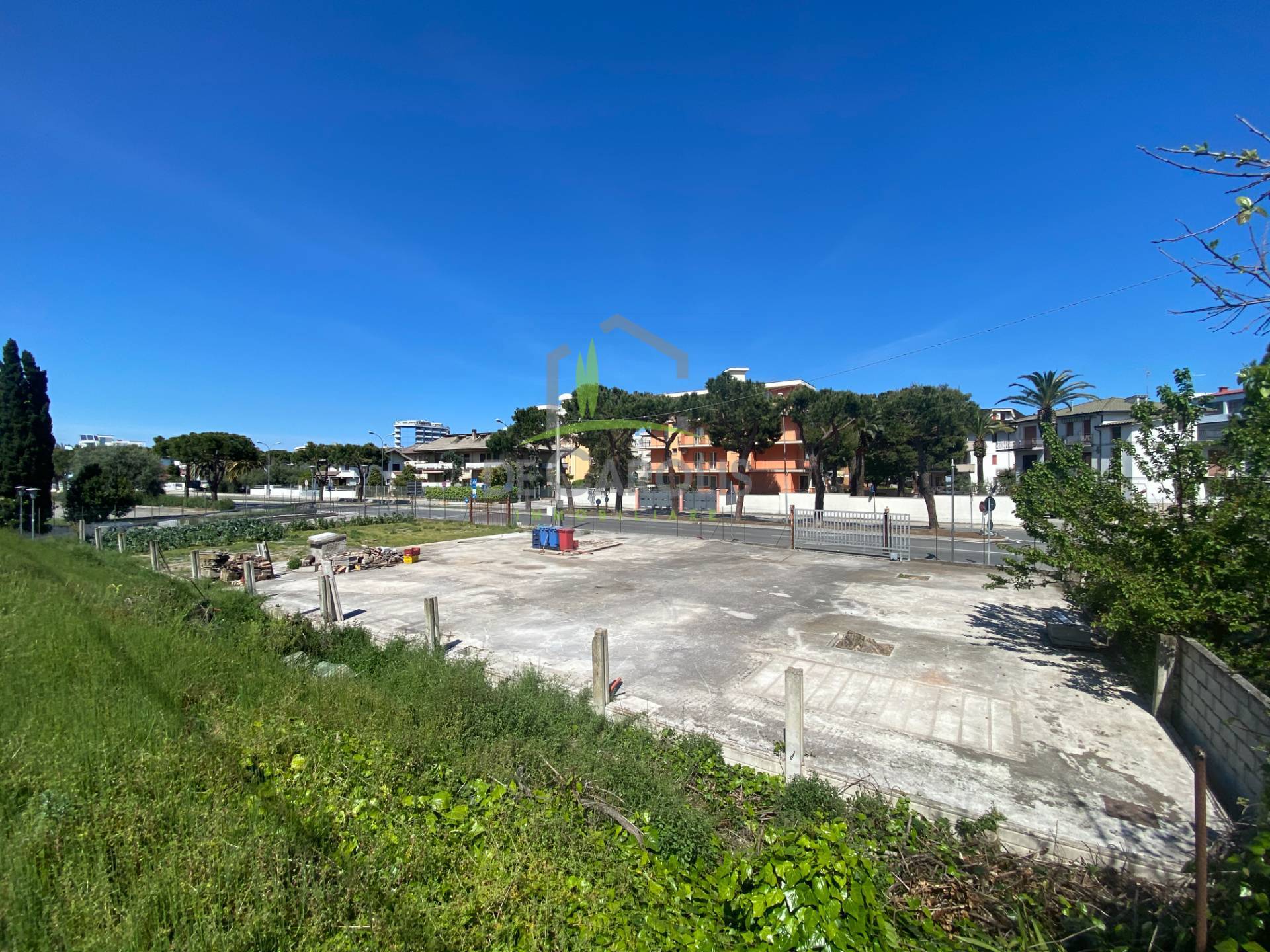 Posto auto coperto in vendita a San Benedetto del Tronto, Porto d'Ascoli
