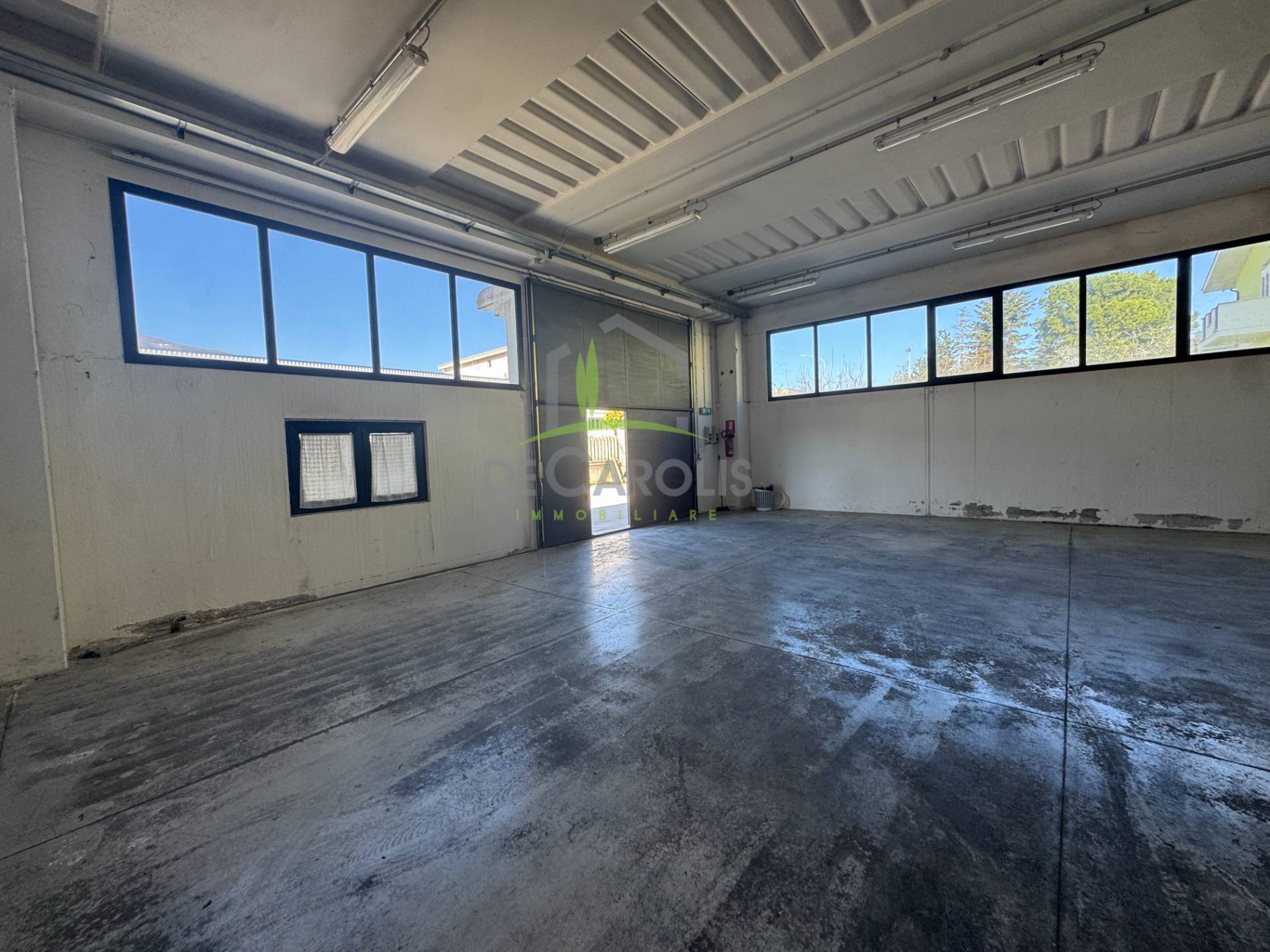 Capannone in vendita a Folignano, Piane di Morro