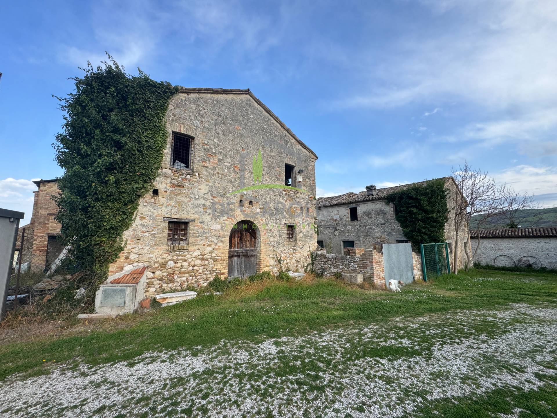 Borgo in vendita a Ascoli Piceno, Campolungo