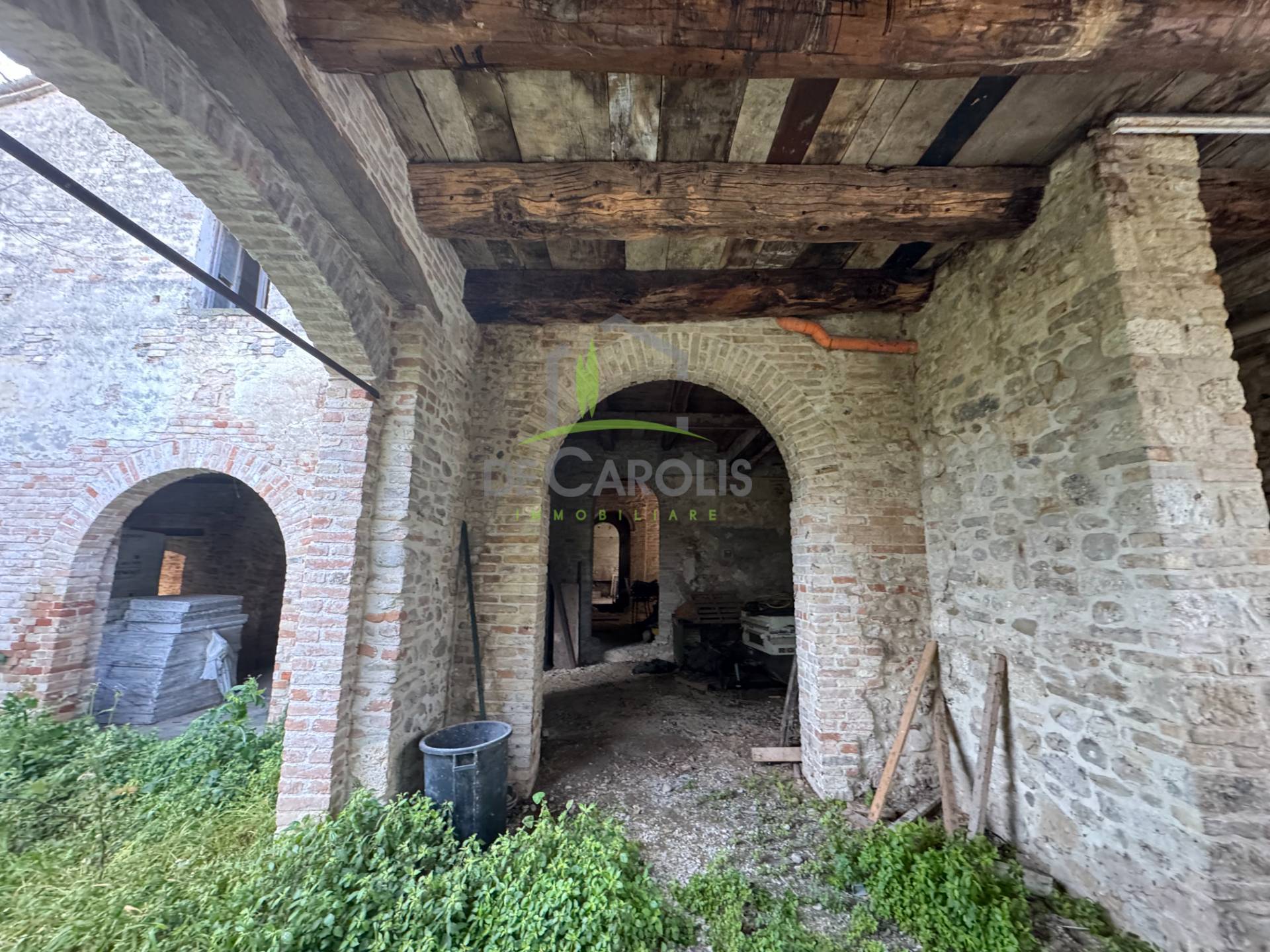 Borgo in vendita a Ascoli Piceno, Campolungo