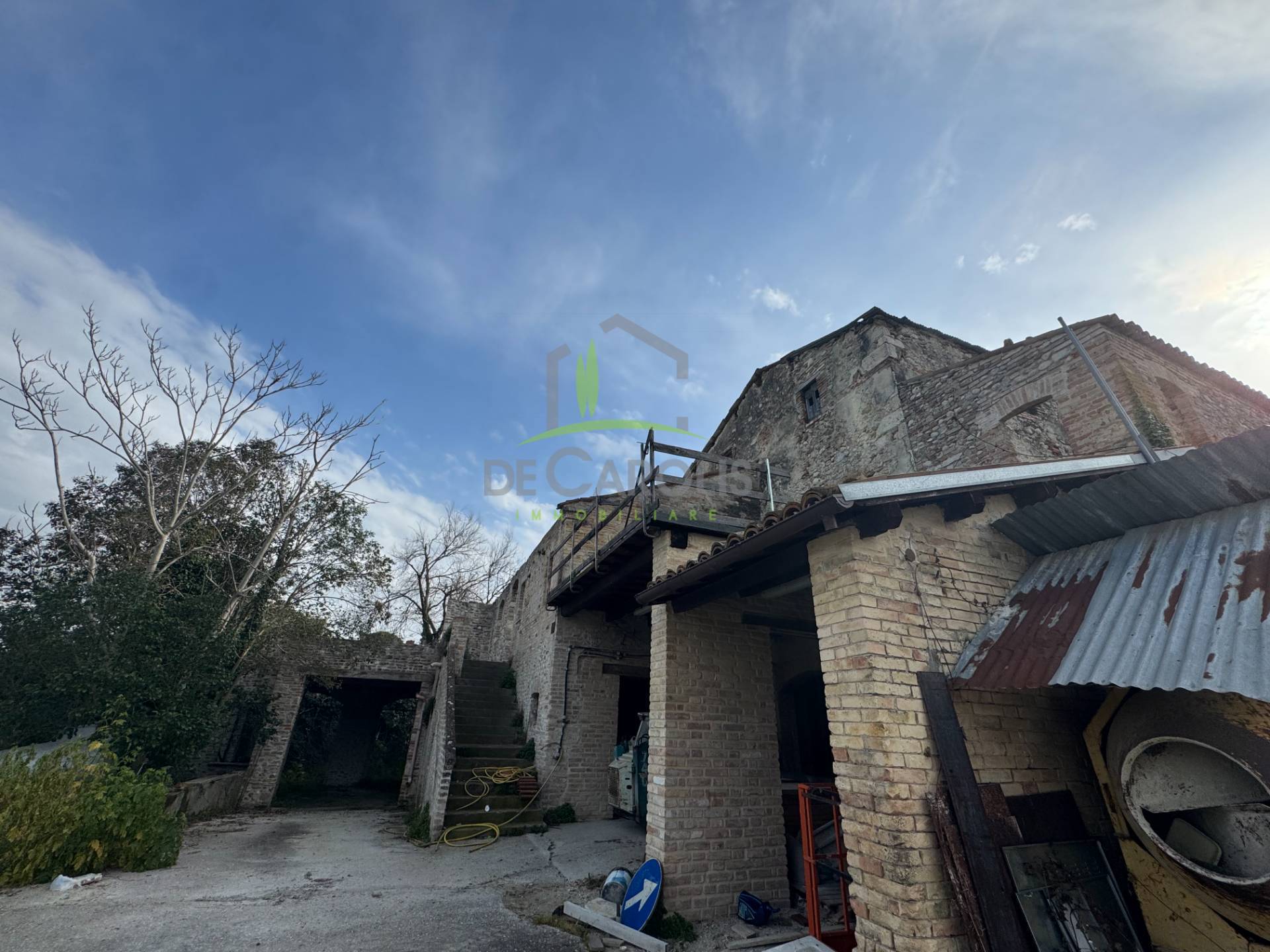 Borgo in vendita a Ascoli Piceno, Campolungo