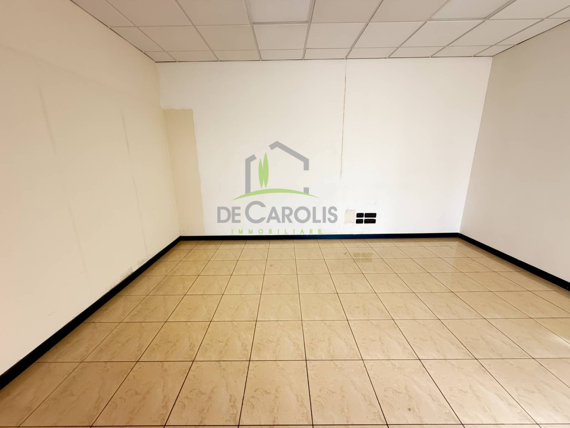 Studio/Ufficio in affitto a Ascoli Piceno, Lu Battente