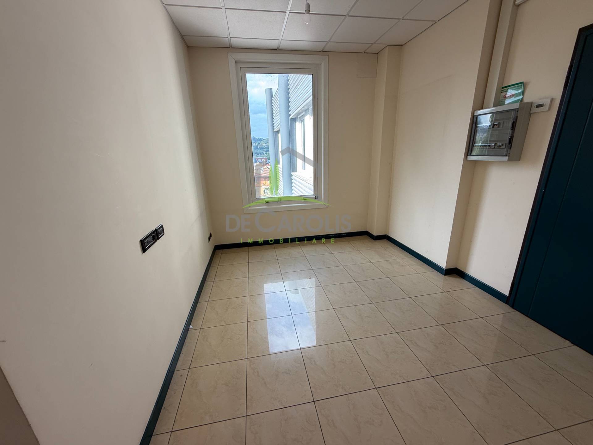 Studio/Ufficio in affitto a Ascoli Piceno, Lu Battente