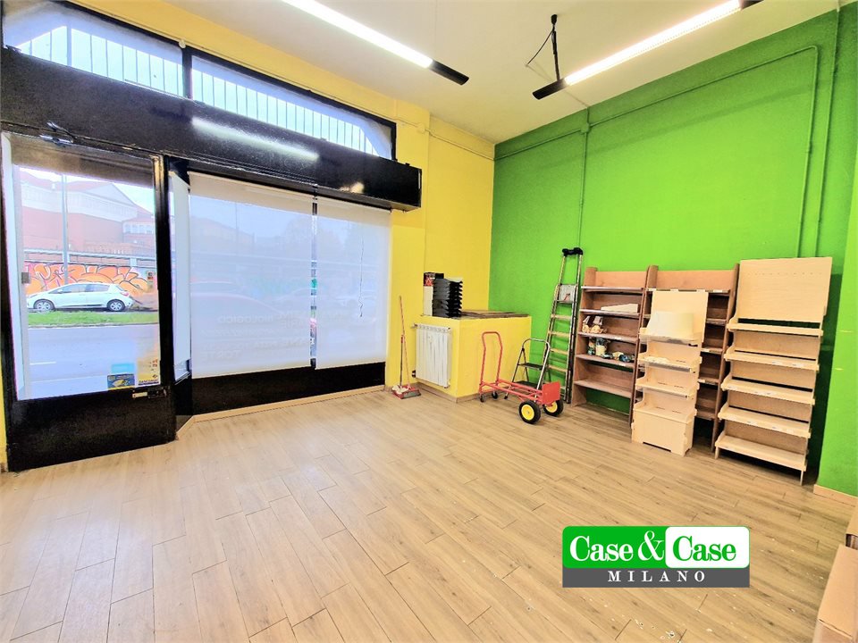 Locale commerciale in vendita a Milano