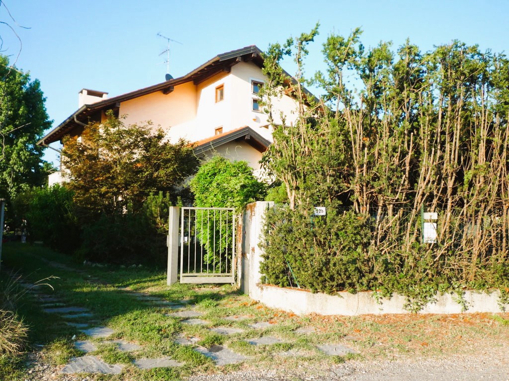 Villa con giardino a Casale Litta