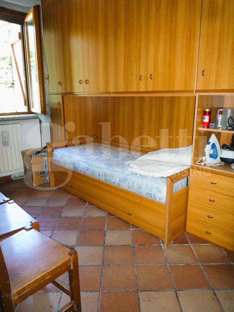 Villa Bifamiliare con giardino a Ispra