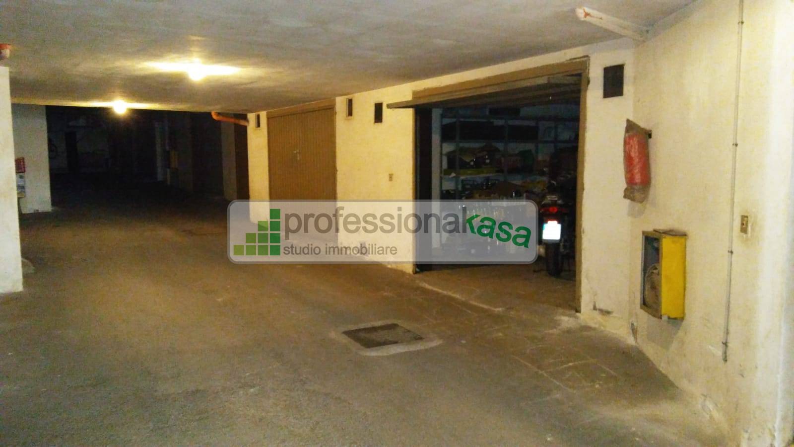 Garage in vendita a Vasto, 4 Centrale Commerciale