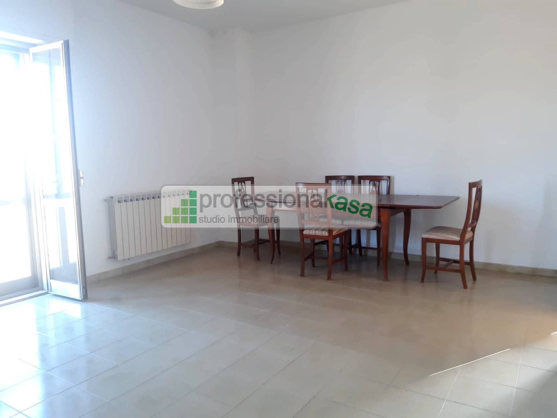 Casa con terreno in vendita a Montenero di Bisaccia