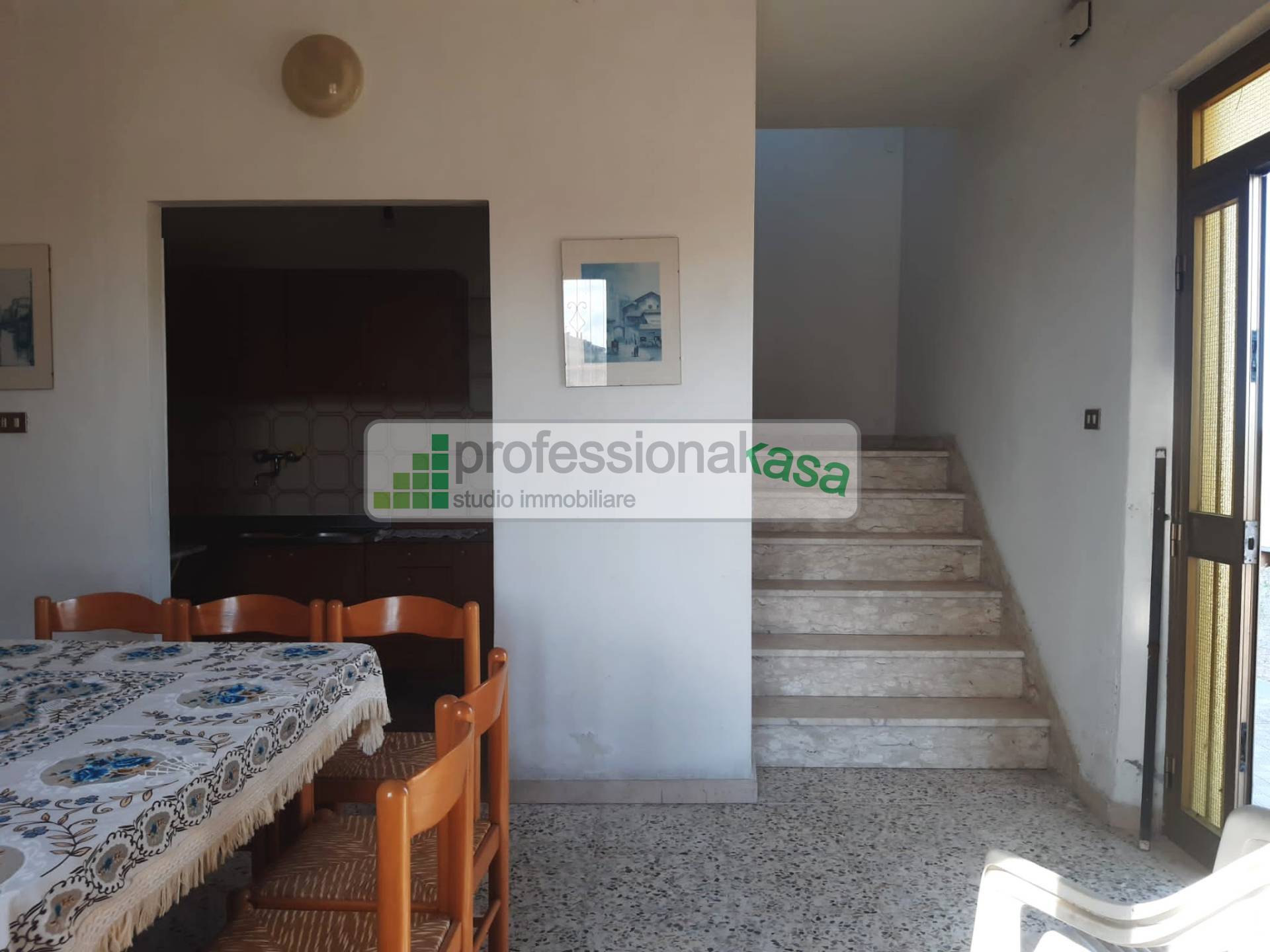 Casa con terreno in vendita a Montenero di Bisaccia
