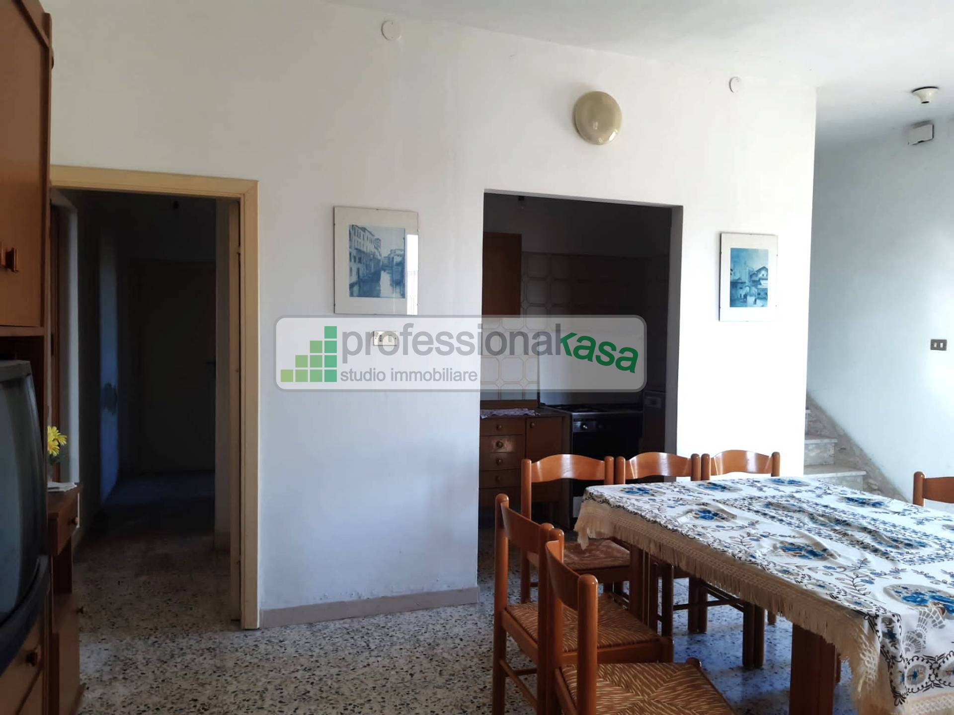 Casa con terreno in vendita a Montenero di Bisaccia