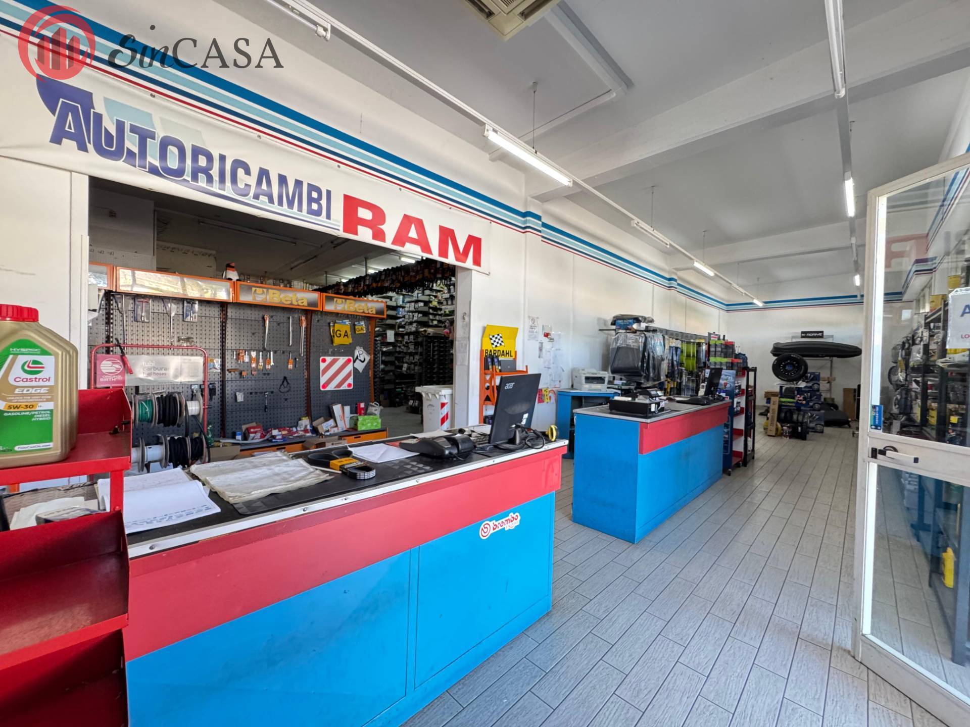 Locale commerciale in vendita a Ladispoli