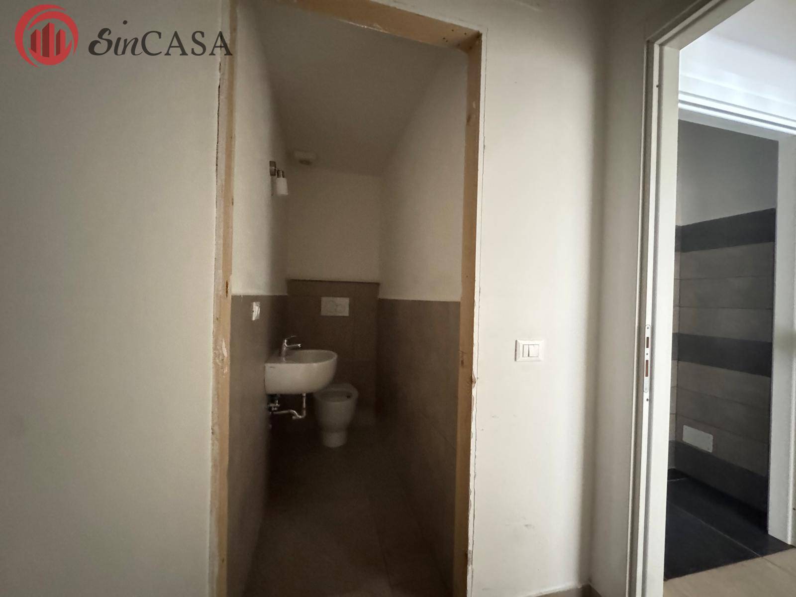 Locale commerciale in affitto a Ladispoli