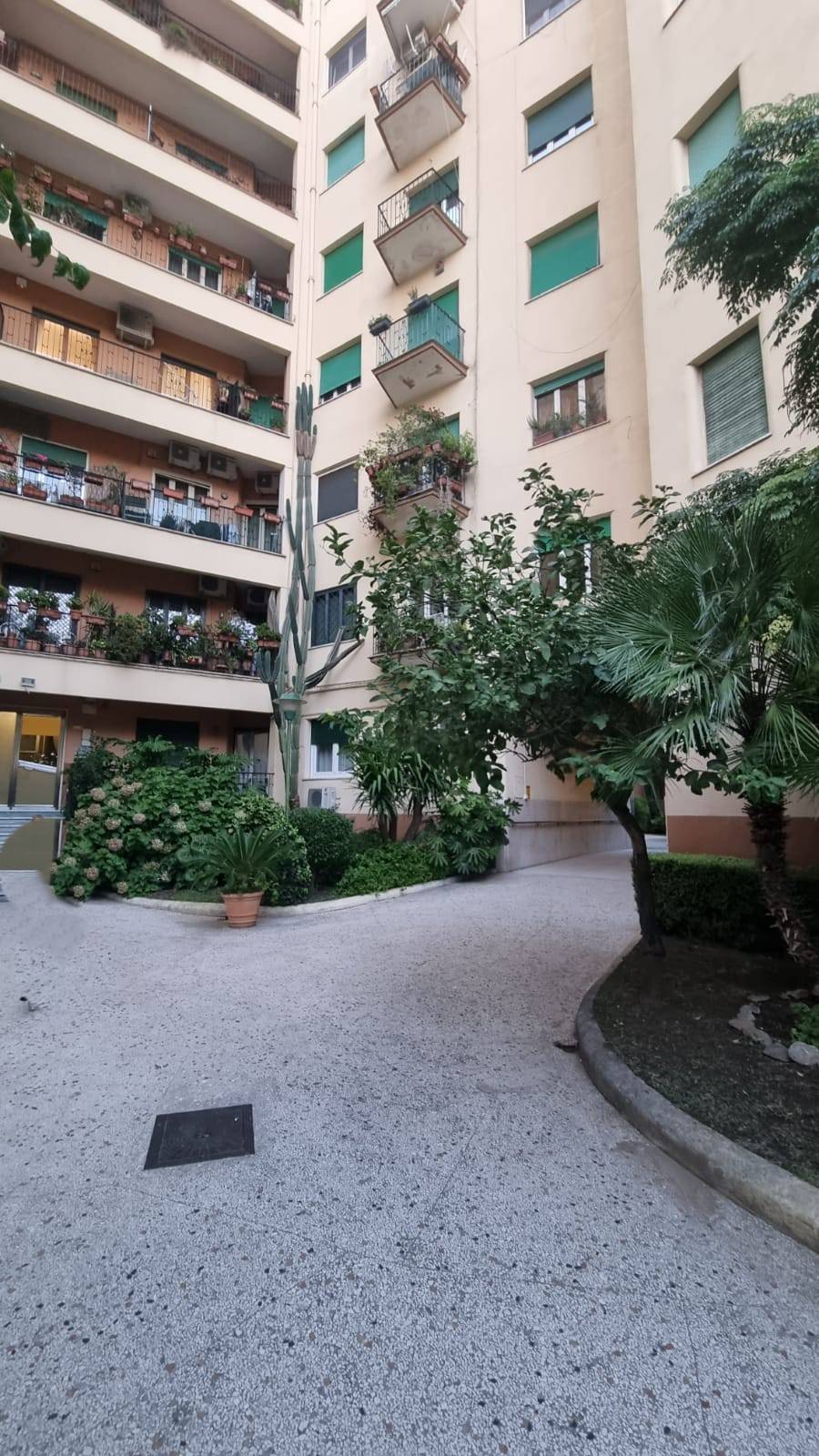 Appartamento da ristrutturare, Napoli vomero