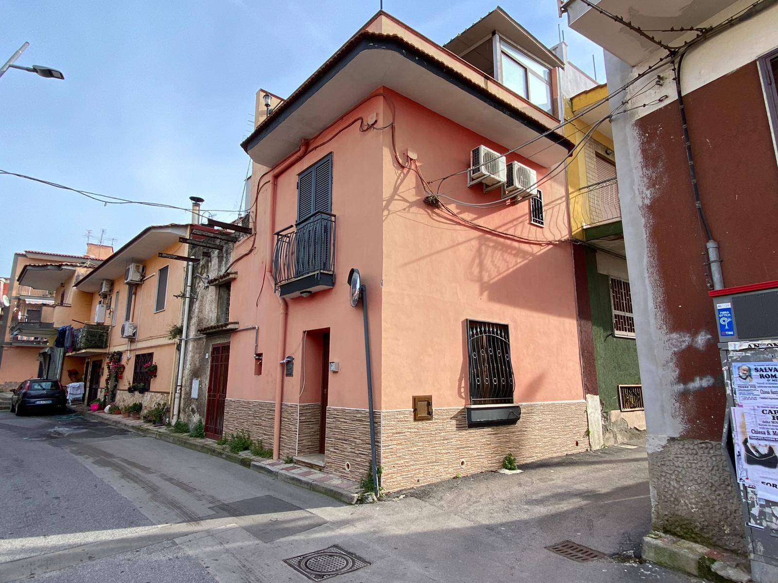 Casa indipendente con terrazzo, Casalnuovo di Napoli casarea