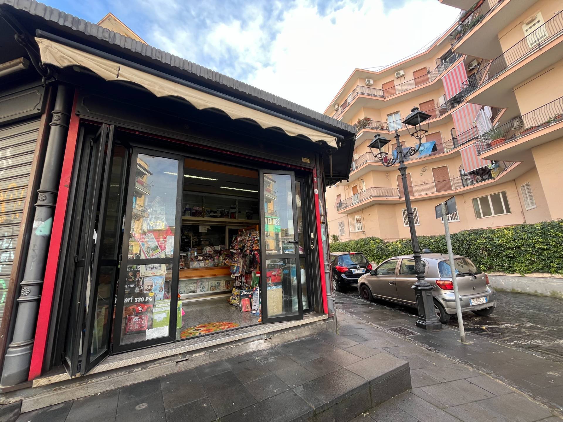 Locale commerciale in vendita a Torre del Greco