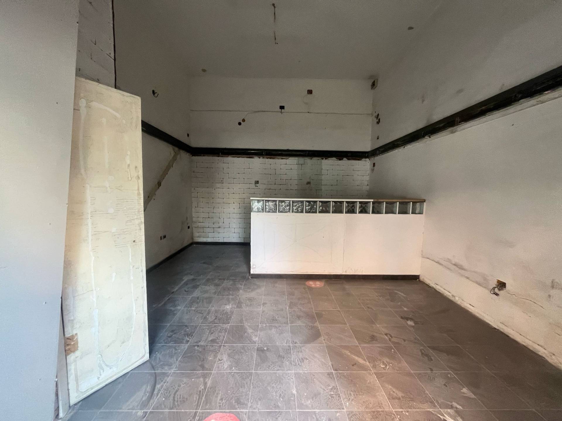 Negozio in affitto a San Giorgio a Cremano