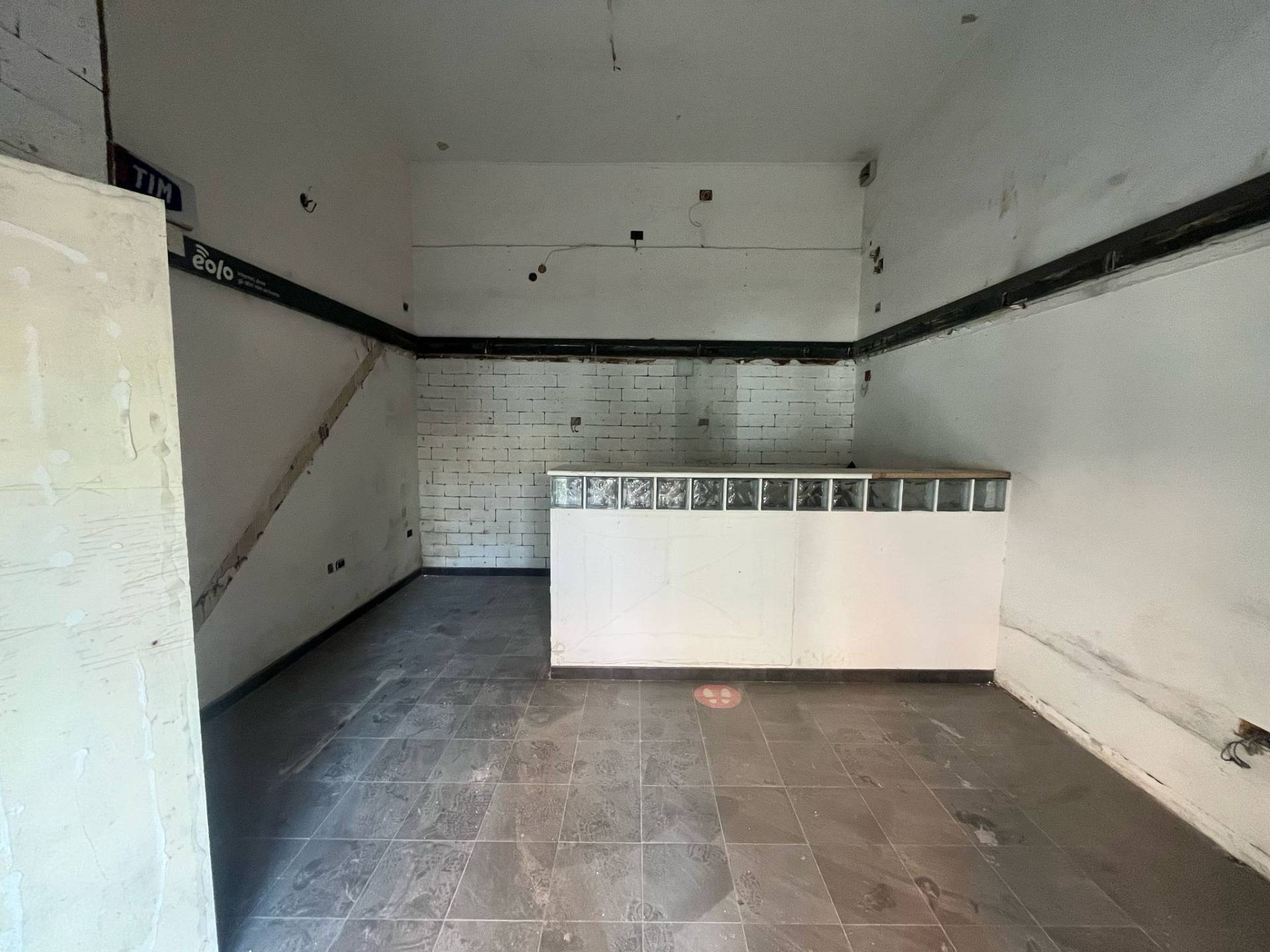 Negozio in affitto a San Giorgio a Cremano