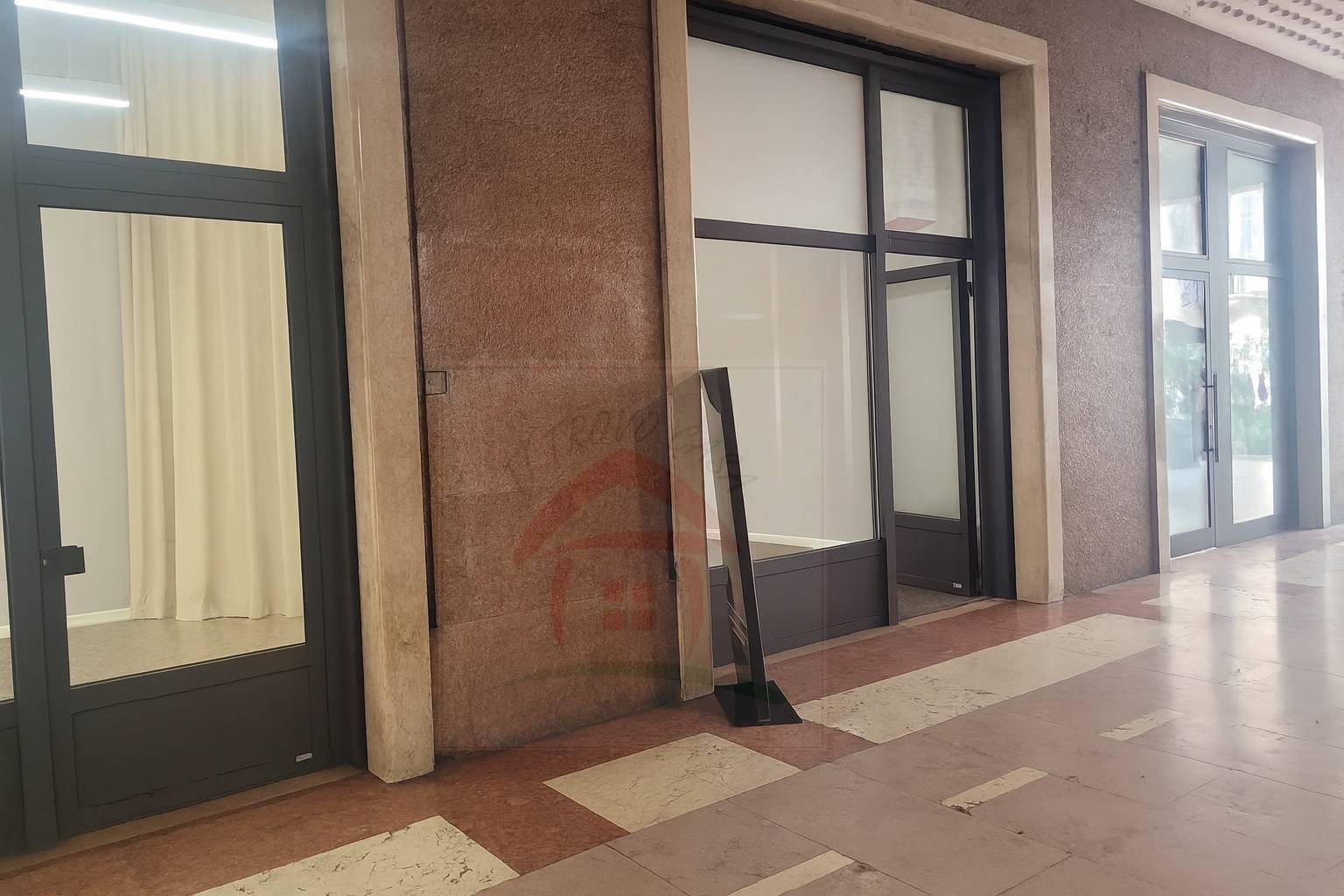 Locale commerciale in affitto a Trento