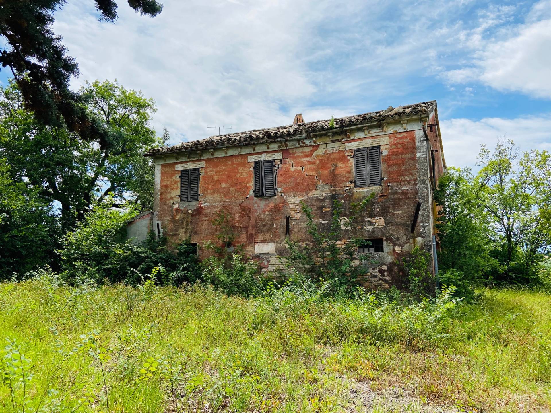 Rustico in vendita a Belvedere Ostrense