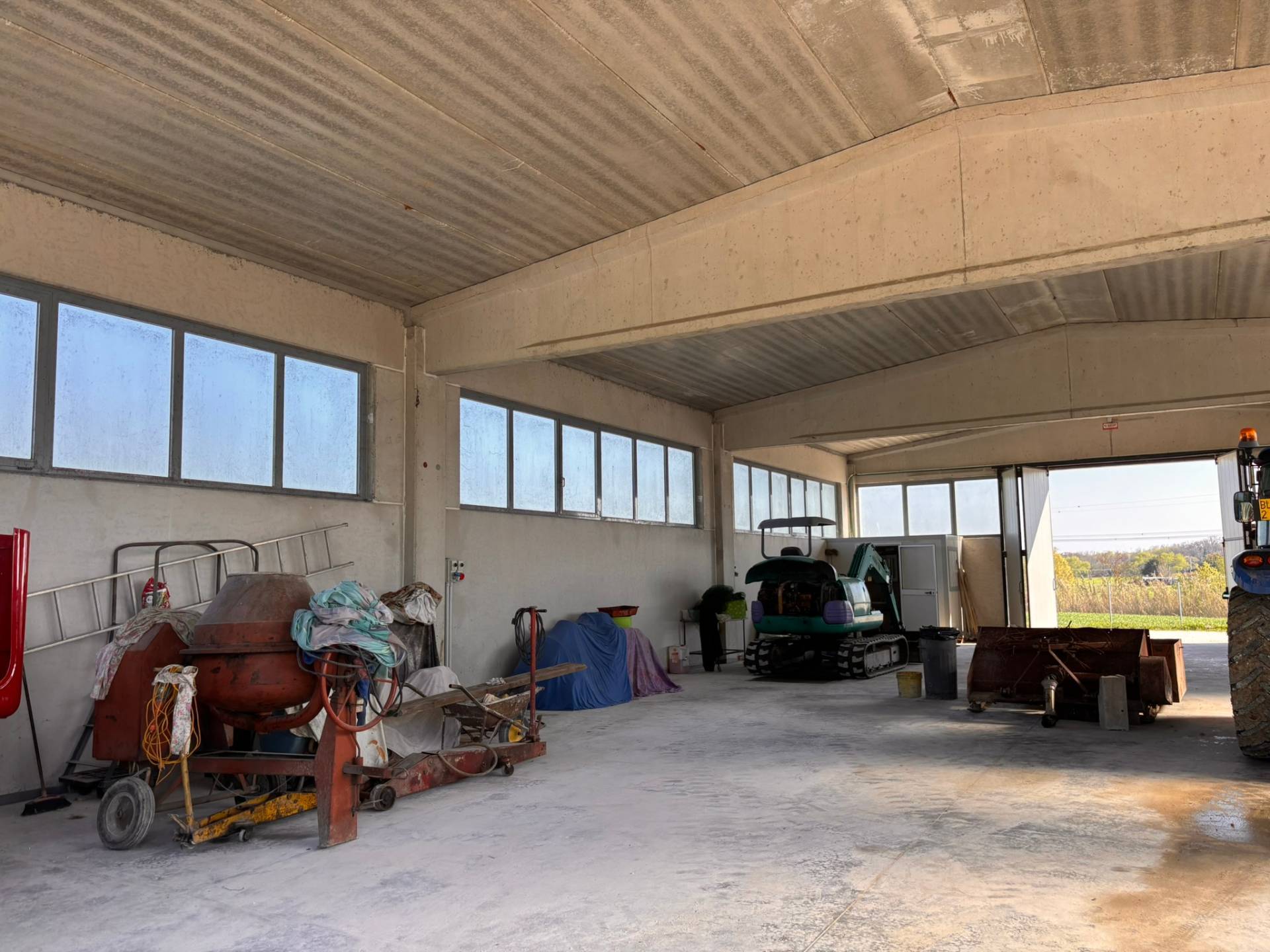 Capannone ad uso agricolo in affitto a Chiaravalle
