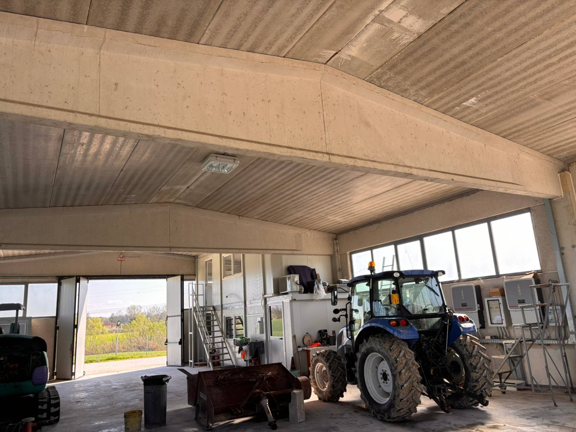 Capannone ad uso agricolo in affitto a Chiaravalle