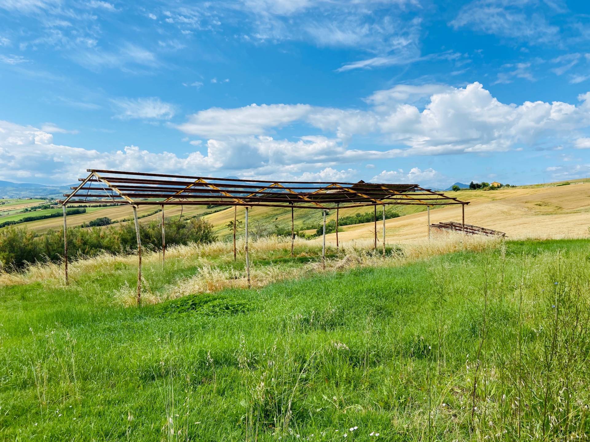 Casolare in vendita a Belvedere Ostrense