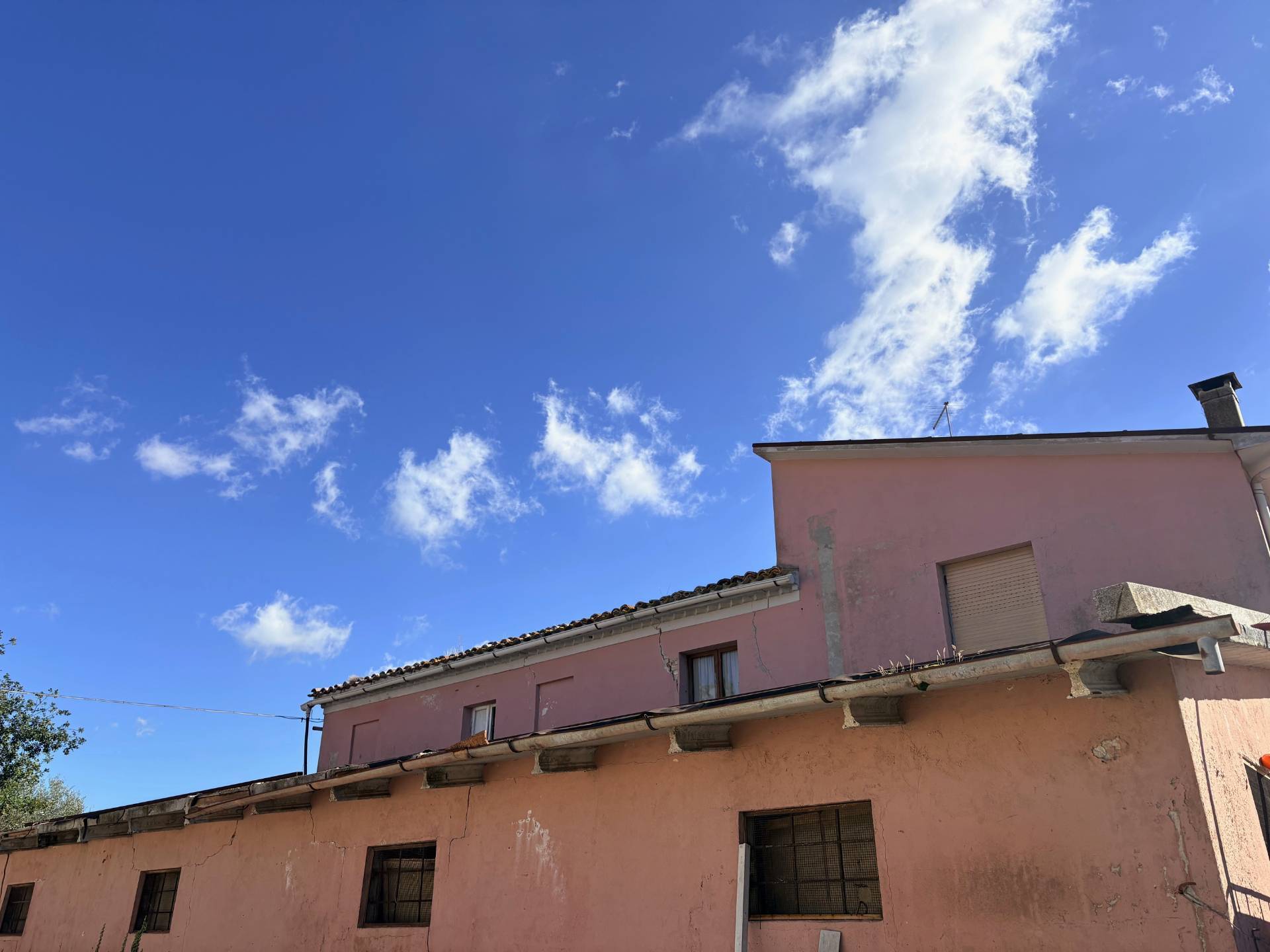 Casolare in vendita a Belvedere Ostrense