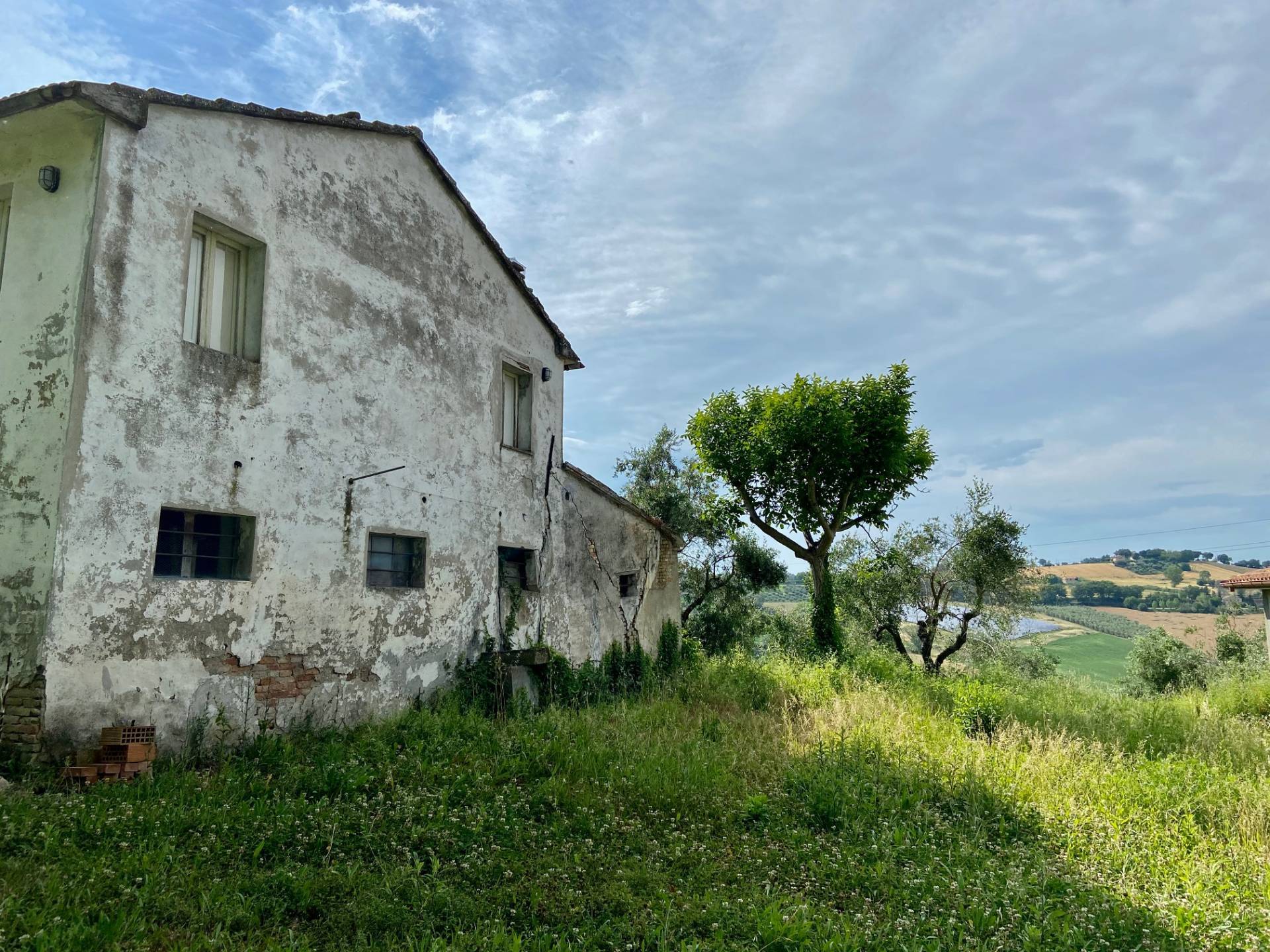 Doppio Casolare in vendita a Belvedere Ostrense