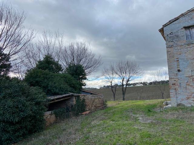 Rustico in vendita a Ostra