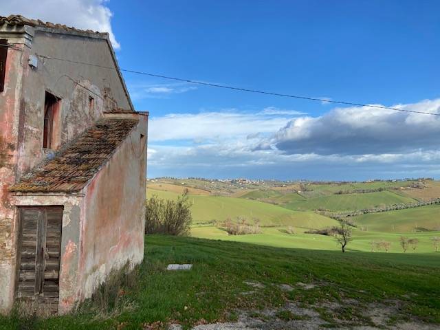 Rustico in vendita a Belvedere Ostrense