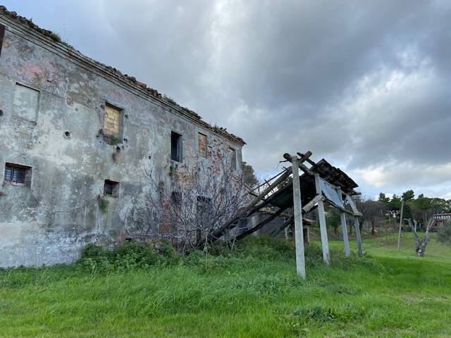 Rustico in vendita a Belvedere Ostrense