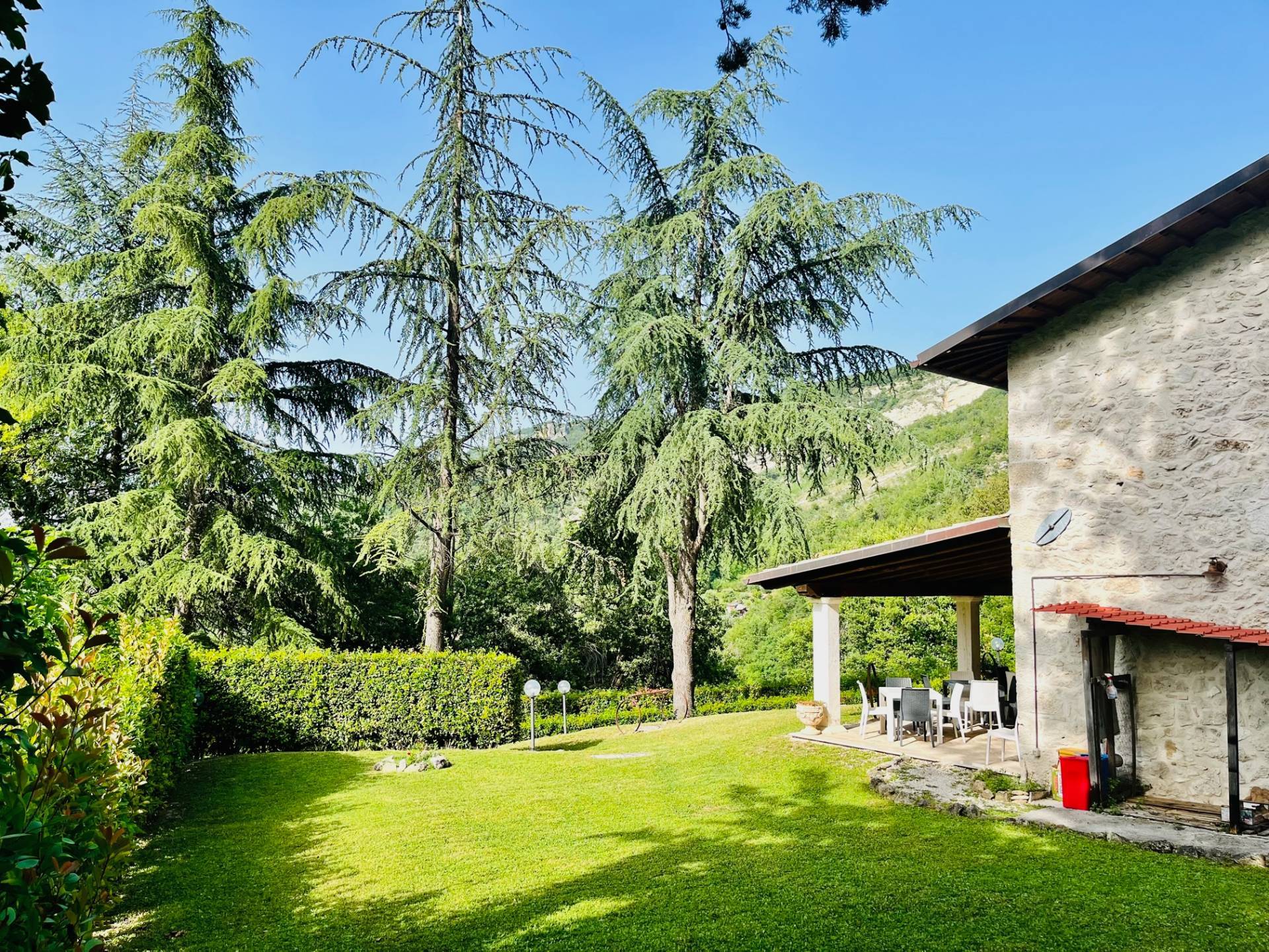 B&B in vendita a Ascoli Piceno, Castel Trosino