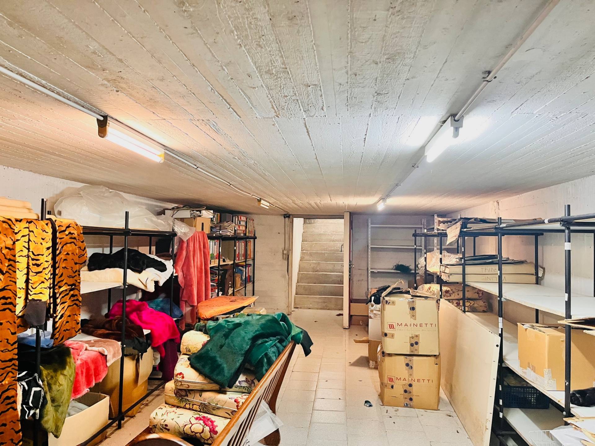 Laboratorio/capannone industriale in affitto a Monte San Vito, Borghetto