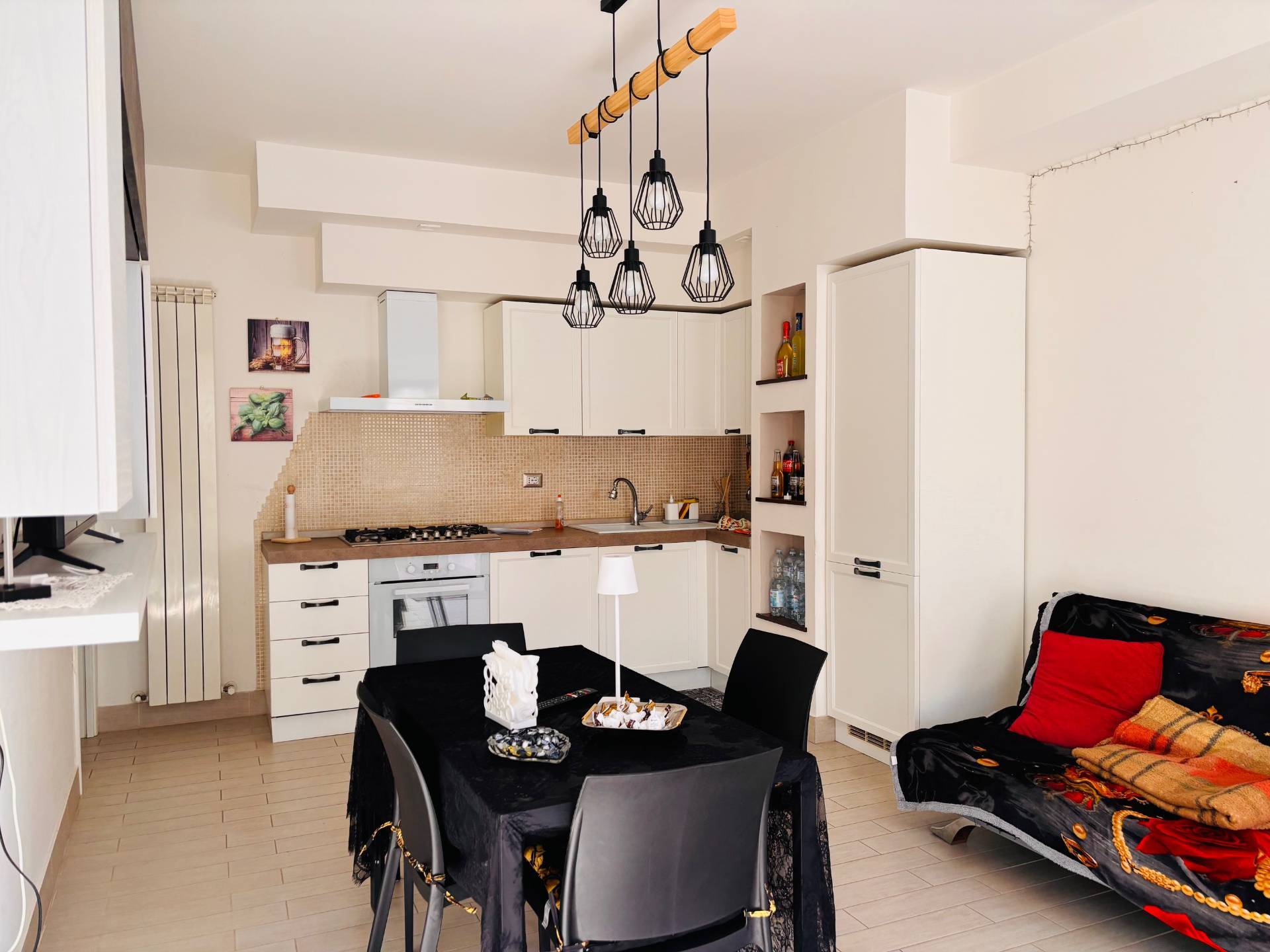 Appartamento in vendita a Falconara Marittima