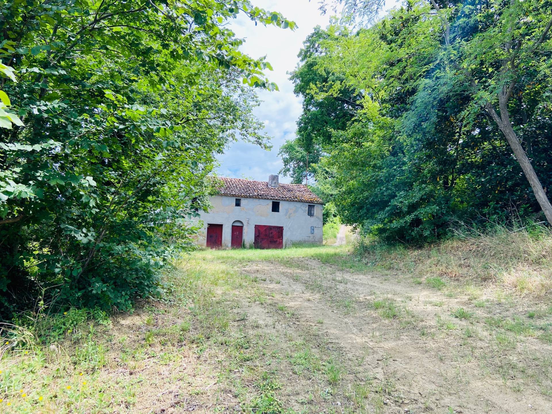 Rustico in vendita a Belvedere Ostrense